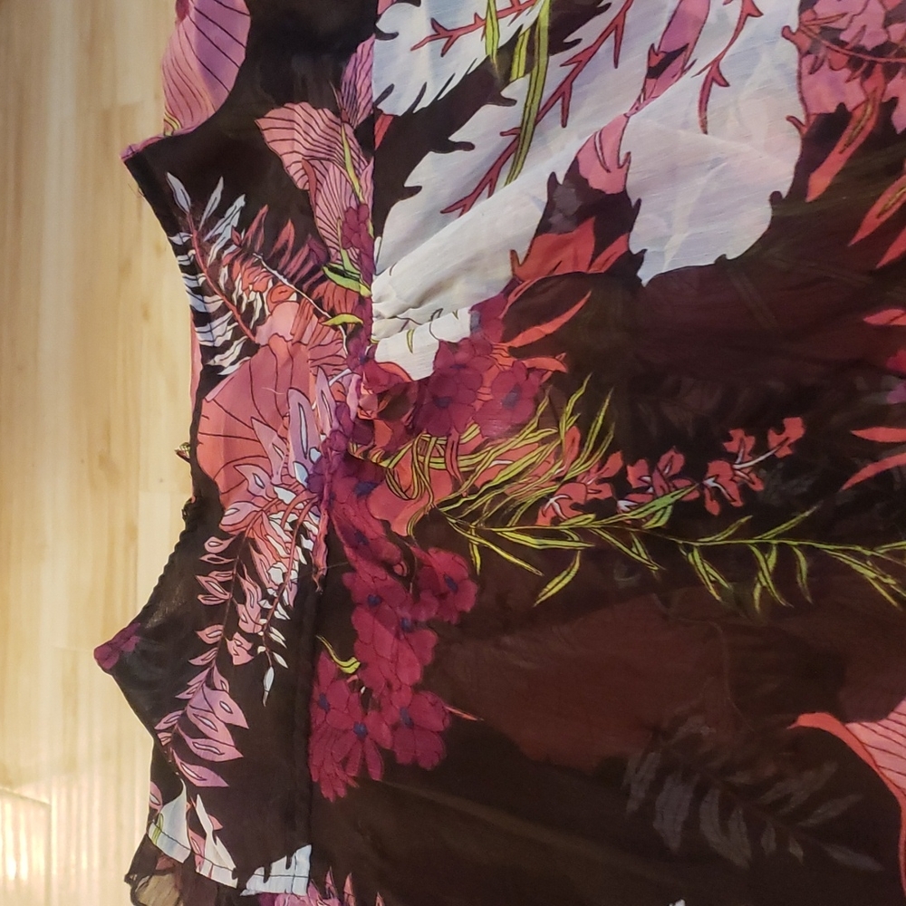 Top - Picture 7 of 10